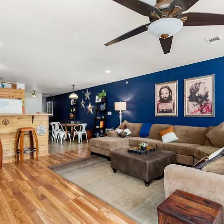 Texas Two-Step At Waterwheel Villa